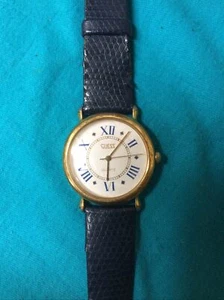 Reloj analógico de cuarzo unisex Guess con correa de cuero - Imagen 1 de 12