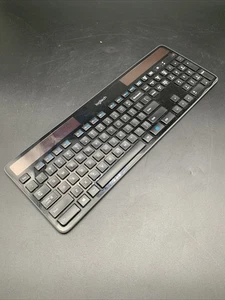 Logitech K750 (820-004185) Kabellose Tastatur - Schwarz - Akku defekt - Ersatzteile - Bild 1 von 9