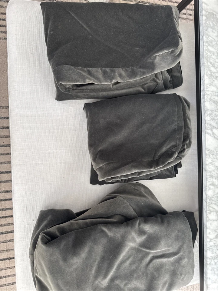 Cubierta de silla clásica modular sin brazos con pendiente de nube herrajes de restauración derecha (terciopelo) Foto 1 de 2