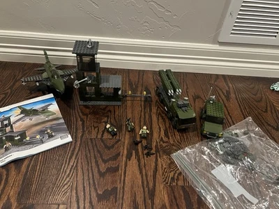 Blok Squad Base Militar (MegaBloks) 2451. Completo Foto 1 de 4