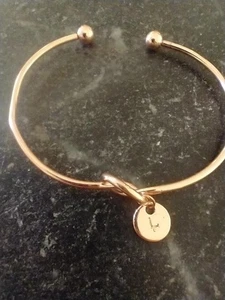 KUPFER MONOGRAMM BUCHSTABE "L" ARMREIF ARMBAND~INITIALE~OFFENE MANSCHETTE~KNOTEN~EINFACH - Bild 1 von 4