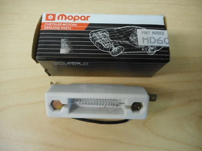 NOS MoPar (三菱) 电阻器 - 1978 - 79 Colt / Arrow / Chal - P/N MD603229 — 第 1/4 张图片