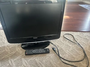 Haier 19" TFT-LCD TV/DVD Player - HLC19R (Great Condition, Remote inc., WORKS) - Picture 1 of 10