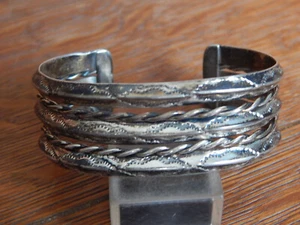 Vintage Navajo Sterling Silver Stamped Triple Carinated Rope Cuff Bracelet - Picture 1 of 10