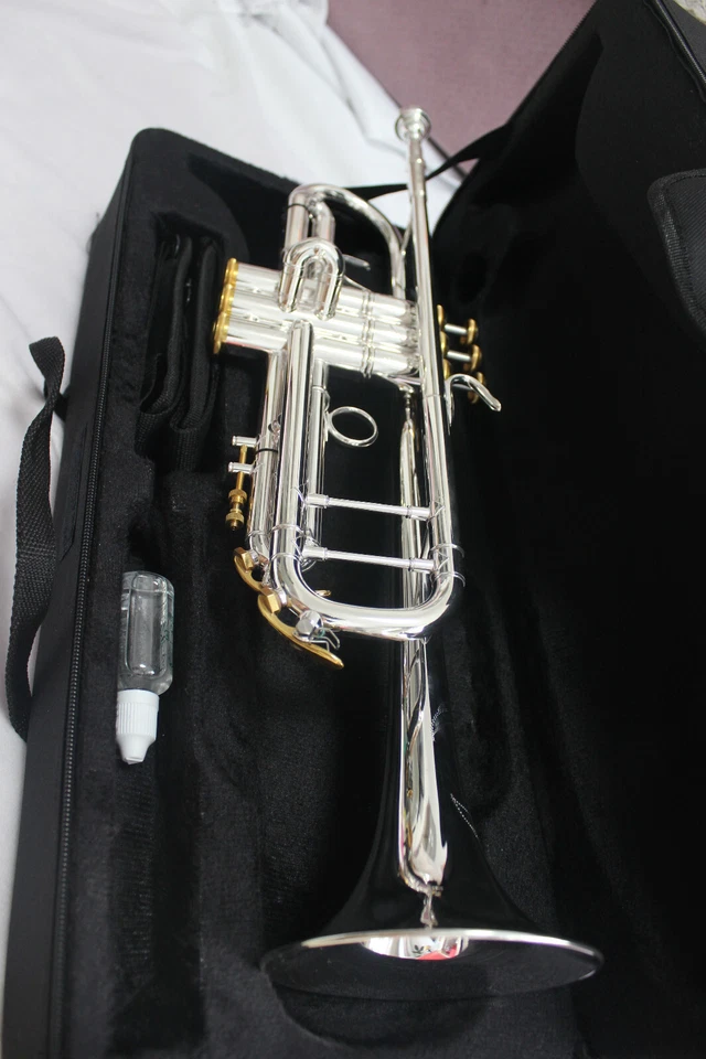 Bb Trumpet Silver Gold Plated Gold Button with 5c Trumpet Mouthpiece New - Image 1 of 4