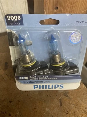Philips Lighting Pack of 2 Crystal Vision Ultra Bright White Light Bulbs 12V 55W - Image 1 of 2