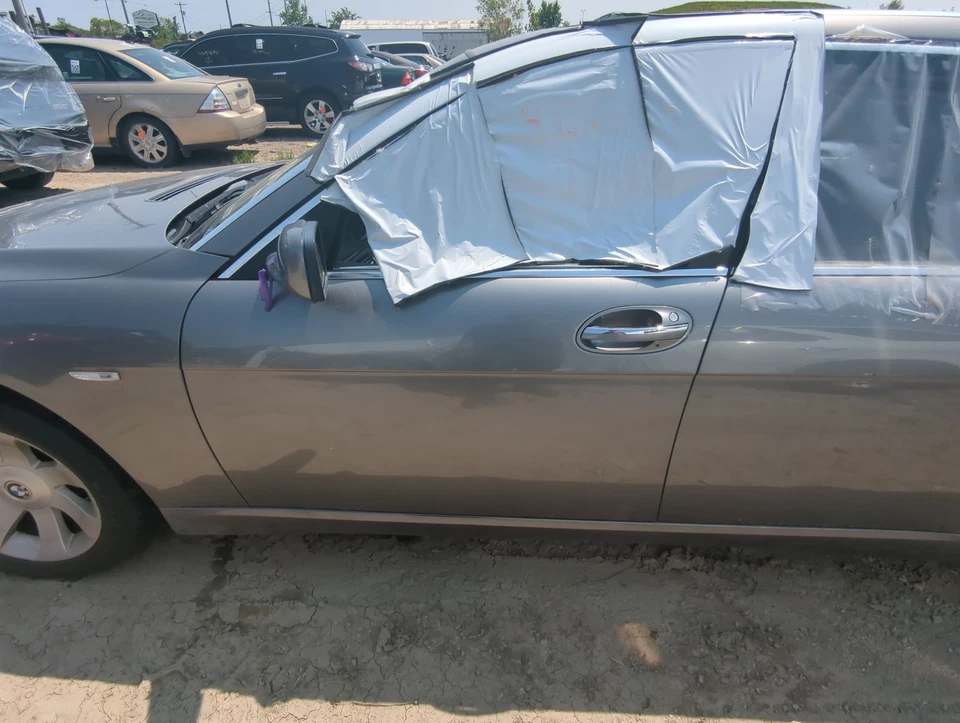 Bmw 750li Driver Front Door Oem J1V9I - Imagem 1 de 1