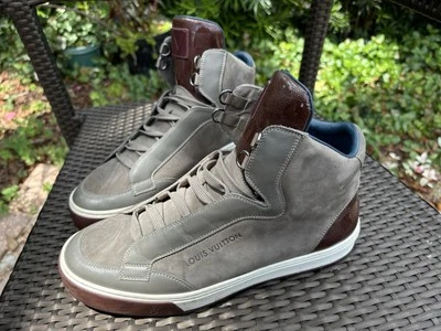 TÊNIS ALTO LOUIS VUITTON CINZA E MARROM CAMURÇA MACIA 7 - Imagem 1 de 4