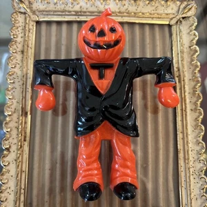 Vintage Rosbro 1950er Halloween Vogelscheuche schwarzes Hemd Spielzeug Süßigkeiten Behälter 5" - Bild 1 von 4