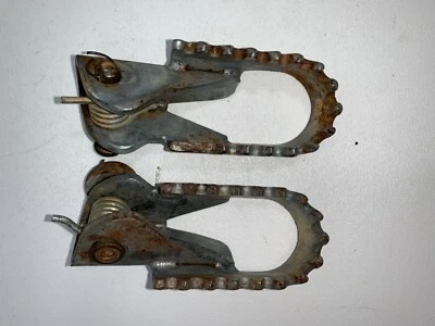 Yamaha YZ125 1999 97-20 OEM ESTRIBERAS REPOSAPIÉS REPOSAPIÉS BRAZO IZQUIERDO DERECHO Foto 1 de 4