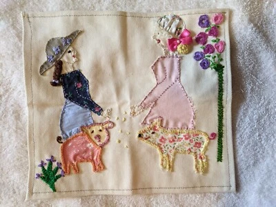 Edredón arte pared apliques bordado damas alimentando a los cerdos Foto 1 de 4