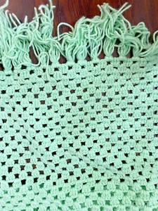 Maglia all'uncinetto vintage fatta a mano nonna verde menta afgano 52x36 - Foto 1 di 5