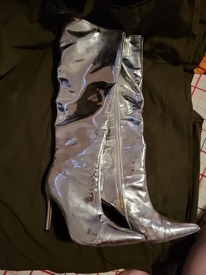 Botas prateadas até o joelho - Imagem 1 de 4