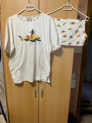 Damenshorty Gr. 44/46 - Bild 1 von 2