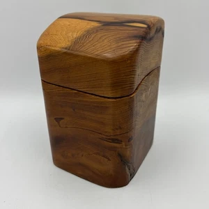 Joyero alto de madera de tejo hecho a mano de mediados de siglo con tapa - Imagen 1 de 15