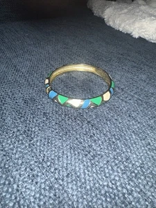 Vintage Teal, Blue & Cream Enameled Gold Tone Hinged Bangle Bracelet - Picture 1 of 2