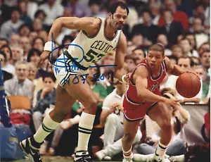 ARTIS GILMORE BOSTON CELTICS HOF 2011 ACTION SIGNED 8X10 - Picture 1 of 1