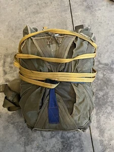 T-10 MC-1 Personnel Parachute w/ Harness (35’ parachute) Military Collectible - Picture 1 of 9