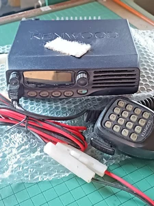 Kenwood TM-271A FM Transceiver 144mHz with Mount and Microphone - Photo 1/17