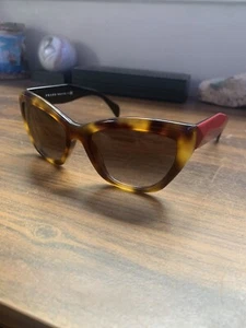 prada sunglasses - Picture 1 of 6