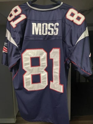 Camiseta de fútbol retro de los New England Patriots Randy Moss #81 Foto 1 de 4