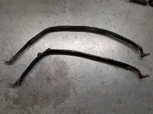 Juego genuino de soportes/correas/abrazaderas para tanque de combustible Toyota Corolla AE86 - Imagen 1 de 3