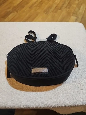 Bolsa de noite Vera Bradley preta veludo zebra flocada tiracolo pequena nova sem etiquetas - Imagem 1 de 4