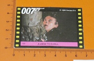 #199 JAMES BOND 007 A VIEW TO A KILL ROGER MOORE MONTY GUM CARD 1985