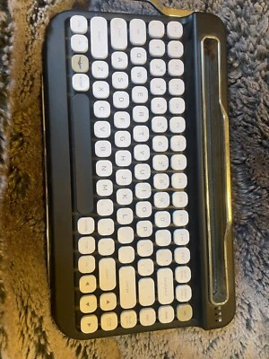 Elretron Penna Wireless Keyboard Bluetooth Typewriter style - Image 1 of 2