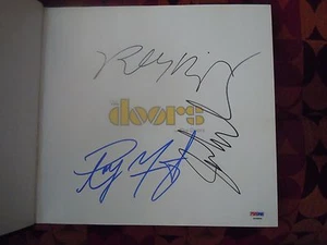 The Doors Autentici Autografi Jim Morrison Libro firmato da Ray Robbie & John PSA - Foto 1 di 3