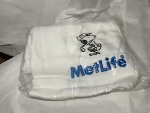 Asciugamano borsa golf Metlife Snoopy bianco ricamato nuovo - Foto 1 di 2