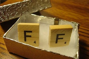" F " Scrabble Tile Monogram Letter Initial Cufflinks 1 Pair (Two) Silver Plate - Picture 1 of 3