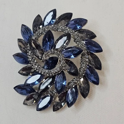 Silver Metal Colored Swirl Brooch Blue Gray Navette Rhinestone Unmarked Pendant - Image 1 of 4