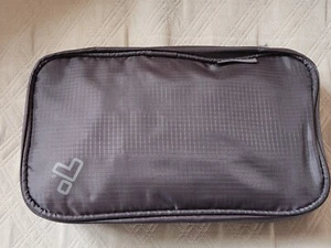 Travelon Gray Nylon Small Toiletry Bag Case w Hanger 9"x5.5"x2" - Picture 1 of 4