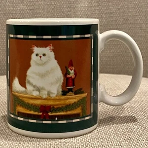 Vintage 1991 Lowell Herrero Vandor White Himalayan Cat Christmas Santa Mug Japan - Picture 1 of 9