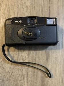 Appareil photo argentique automatique vintage Kodak KB 20 35mm objectif Ektanar f/8 30mm TESTÉ - Photo 1 sur 6