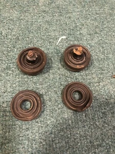 Alfa Romeo 145 146 Rubber Radiator Bushes - Picture 1 of 1
