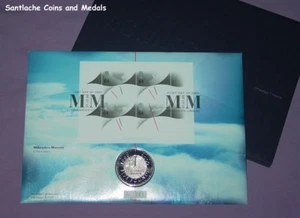 2000 ROYAL MINT & ROYAL MAIL SPECIMEN MILLENNIUM £5 CROWN ON STAMP COVER FOLDER - Picture 1 of 1