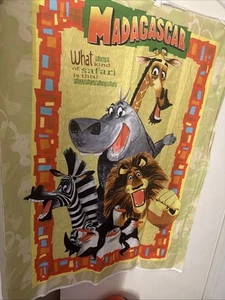 Springs Industries #1070 Madagascar 2005 DreamWorks Animation 1 Panel 34"x44" - Bild 1 von 5