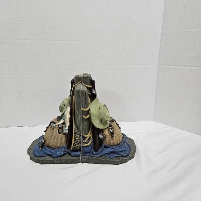 Heavy Resin Gone Fishing Oars Fly Fishing Rod & Reel Basket Hat Fish Bookends - Image 1 of 4