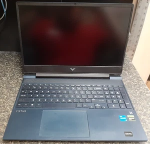 (RI4) HP Victus 15,6" (1TB SSD, Intel Core i5 13. Gen, 32GB RAM, RTX 3050 6GB) - Bild 1 von 7