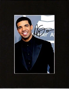 DRAKE 8 mal 10 MATTED REPRINT PHOTO & AUTOGRAPH (FOTO IST 5 X 7) - Bild 1 von 1