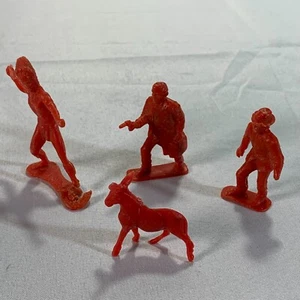 "Lote de 4 figuras vintage de 2,5"" de goma castaño rojizo Pioneer Western - Imagen 1 de 7