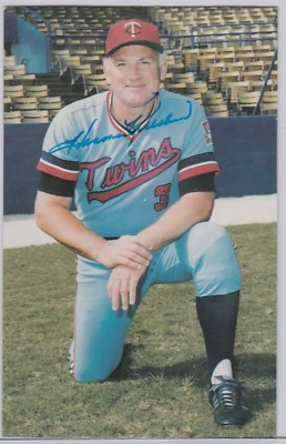 HARMON KILLEBREW AUTOGRAPHED (COLOR POSTCARD) HOF $9.99 SB - Image 1 of 2