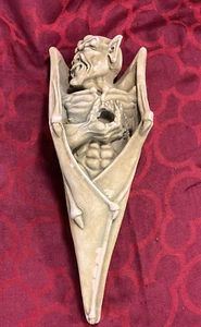 Divine Chandelle Gothic Vampire Skeleton Levesque, Toscano Candle Holder -7180 - Picture 1 of 14