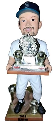 Ichiro Suzuki Seattle Mariners 2002 Rawlings Gold Glove Forever Bobblehead - Image 1 of 4