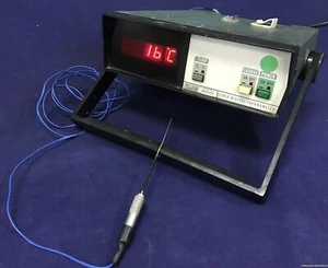 FLUKE 2165A Digital Thermometer Termometro a termocoppia digitale completo d - Foto 1 di 1