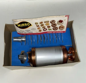 Vintage Mirro Aluminium Kekspresse Gebäck Kochen mit 12 Scheiben & 3 Spitzen - Bild 1 von 4