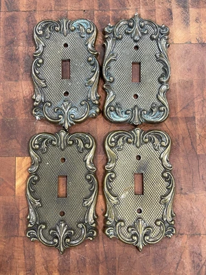 VTG National Lock Fleur de Lis Brass Single Light Switch Plate Cover Lot of 4 - Image 1 of 4