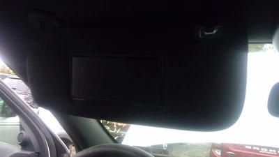 Used Left Sun Visor fits: 2016 Jeep Grand cherokee w/illumination Left Grade A — 第 1/4 张图片